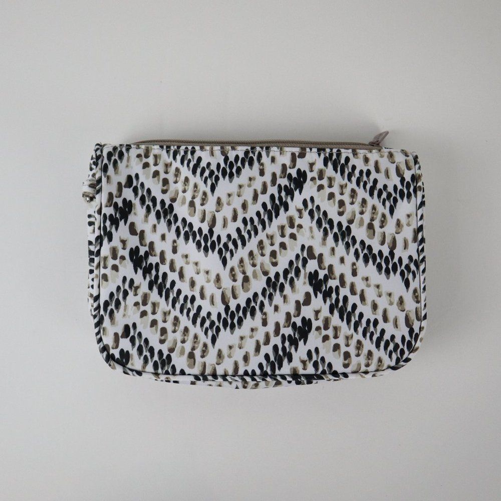 Thirty-One Raindrop Chevron Cosmetic Bag NWT - Picture 8 of 11